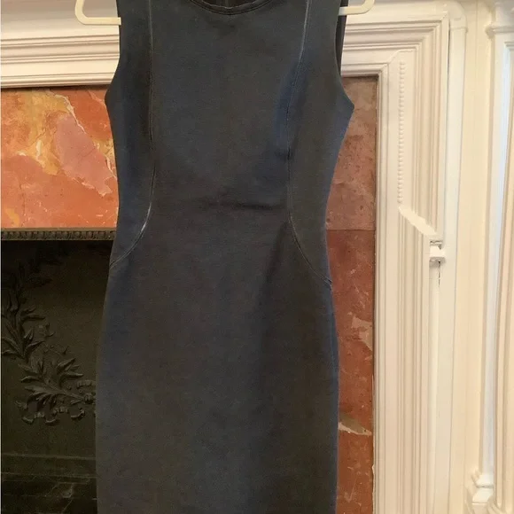 Elie Tahari | Dresses | Elie Tahari Black Sleeveless Sheath Dress | Poshmark